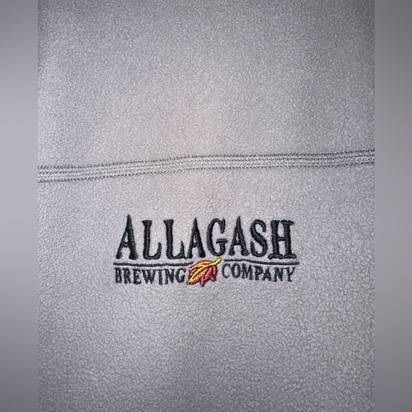Unique and‎ limited Allagash Brewing Company x Patagonia quarter zip up fleece - Picture 3 of 6